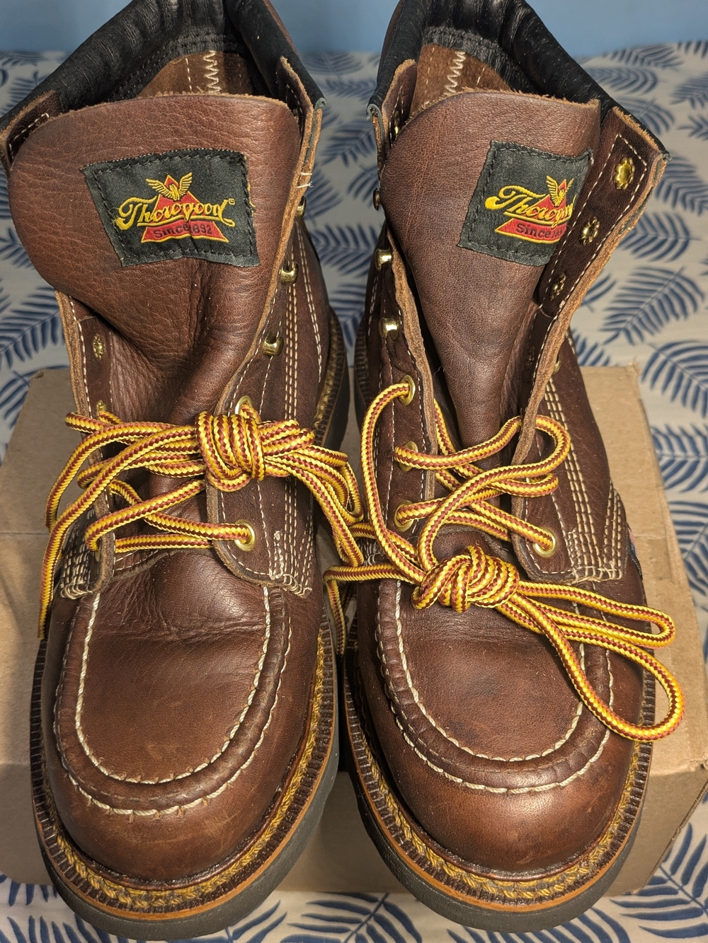 Thorogood Men's Brown Leather Moc Toe Work Boots Size 6D
